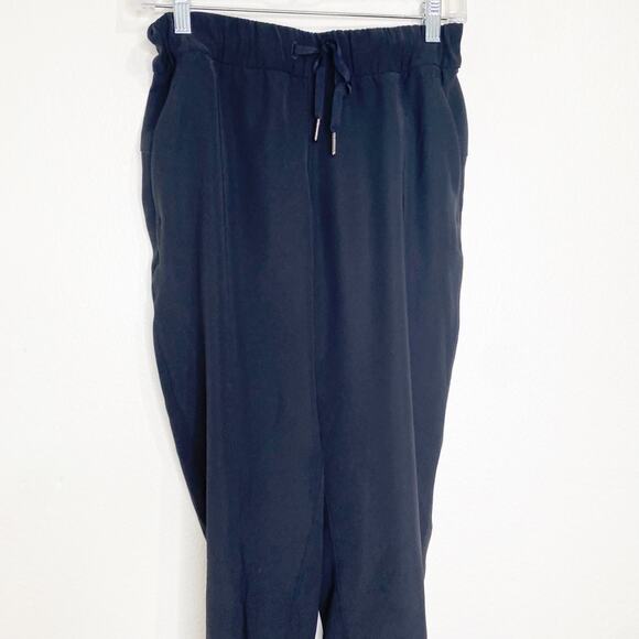 lululemon black jogger pants size 2 - Picture 2 of 8